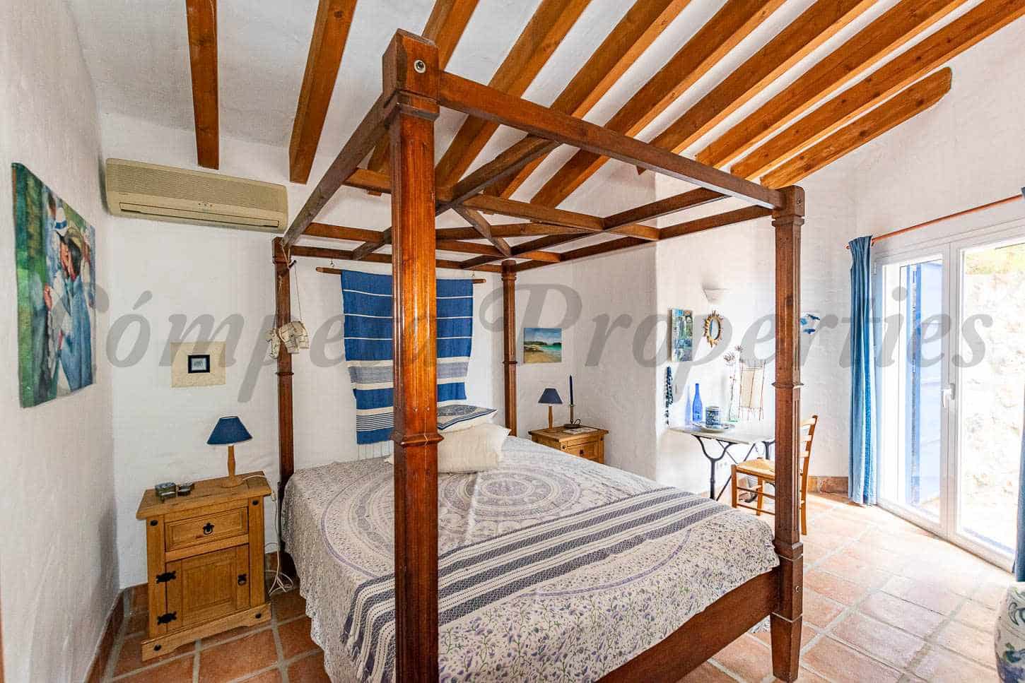 5 soveværelse Villa til salg i Competa med swimmingpool - € 875.000 (Ref: 9536268)