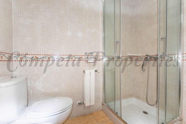 12 soveværelse Hotel til salg i Canillas de Albaida med swimmingpool - € 750.000 (Ref: 9536319)