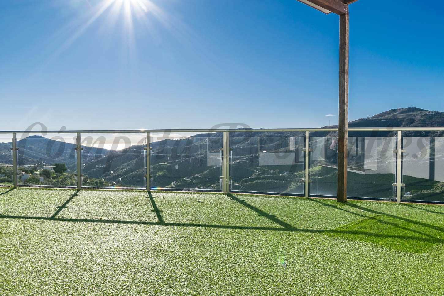 12 soveværelse Hotel til salg i Canillas de Albaida med swimmingpool - € 750.000 (Ref: 9536319)