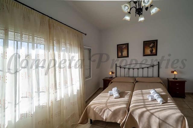 3 quarto Quinta/Casa Rural para arrendar em Torrox com garagem - 1 100 € (Ref: 9542088)