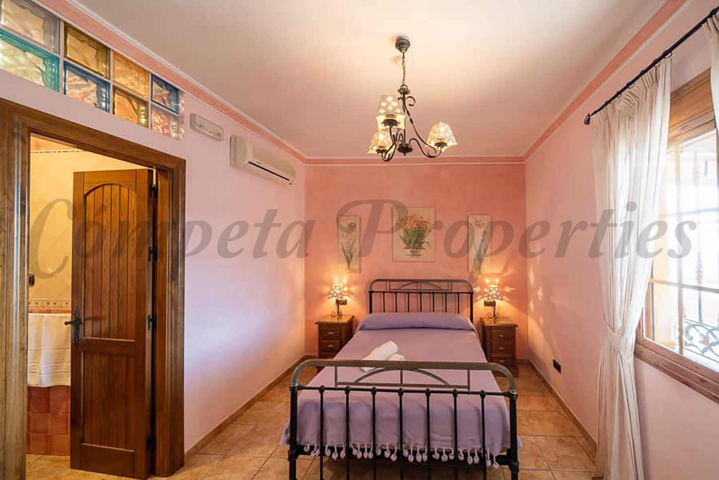 4 camera da letto Finca/Casa di Campagna da affittare in Torrox con piscina garage - 1.700 € (Rif: 9542101)