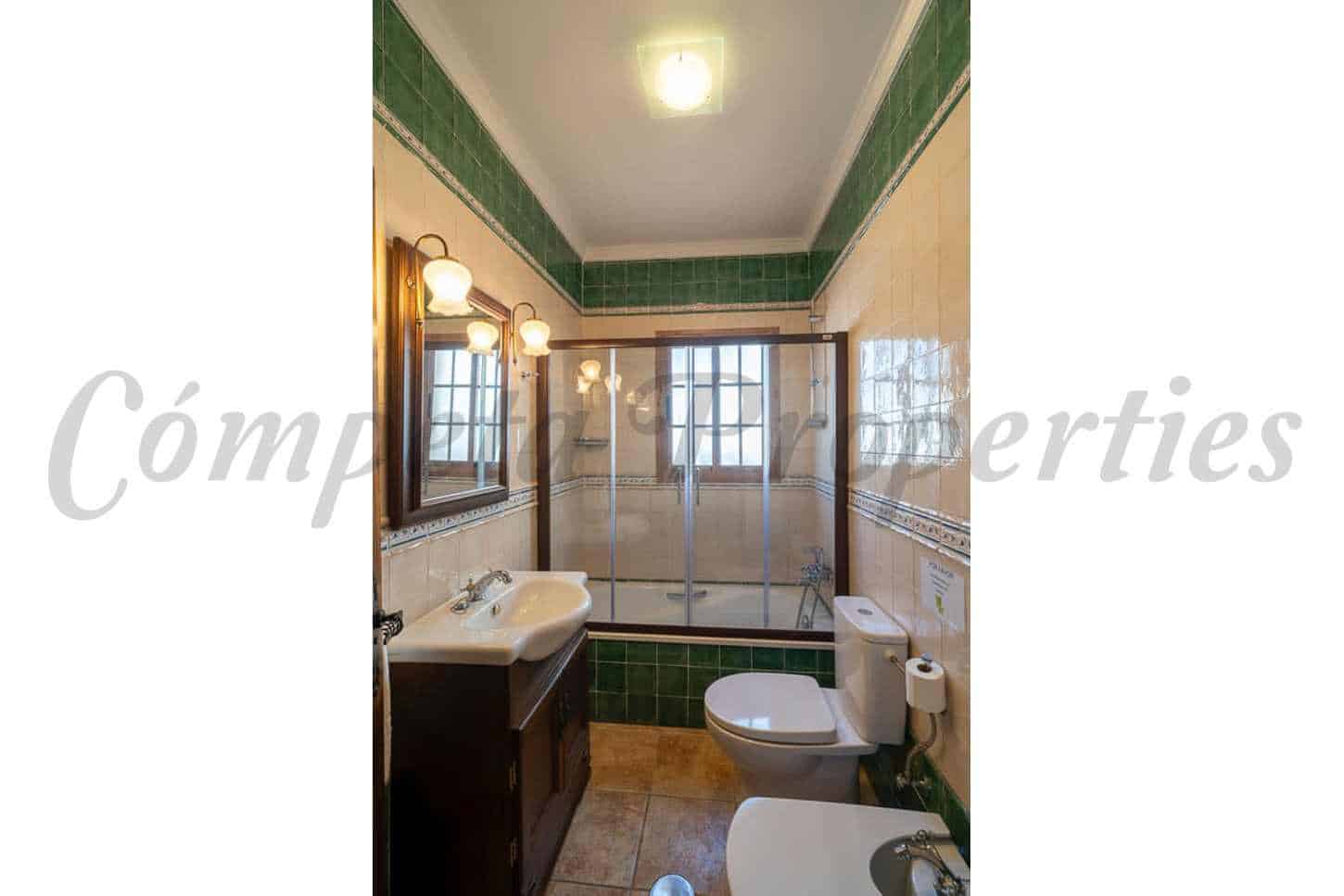 4 camera da letto Finca/Casa di Campagna da affittare in Torrox con piscina garage - 1.700 € (Rif: 9542101)