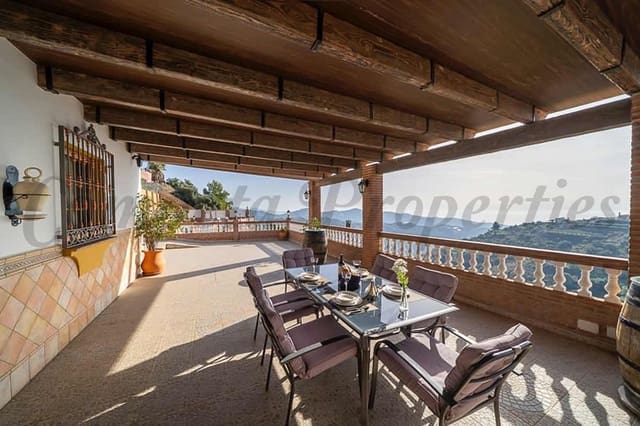 4 camera da letto Finca/Casa di Campagna da affittare in Torrox con piscina garage - 1.700 € (Rif: 9542101)
