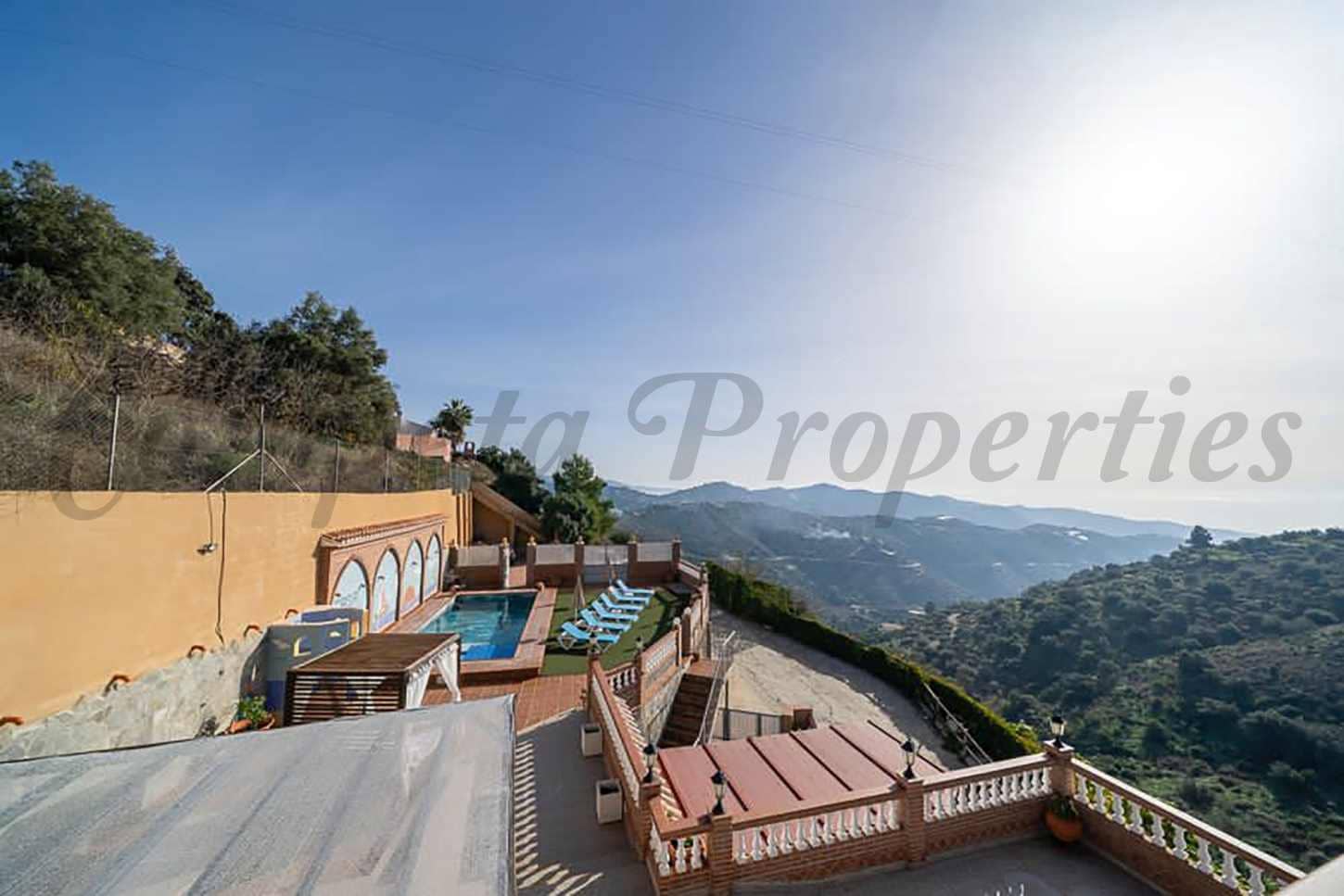 4 camera da letto Finca/Casa di Campagna da affittare in Torrox con piscina garage - 1.700 € (Rif: 9542101)