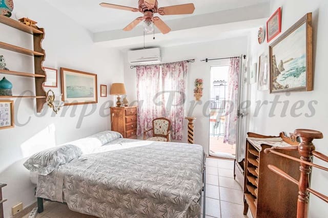 1 quarto Casa em Banda para arrendar em Cómpeta - 525 € (Ref: 9547215)