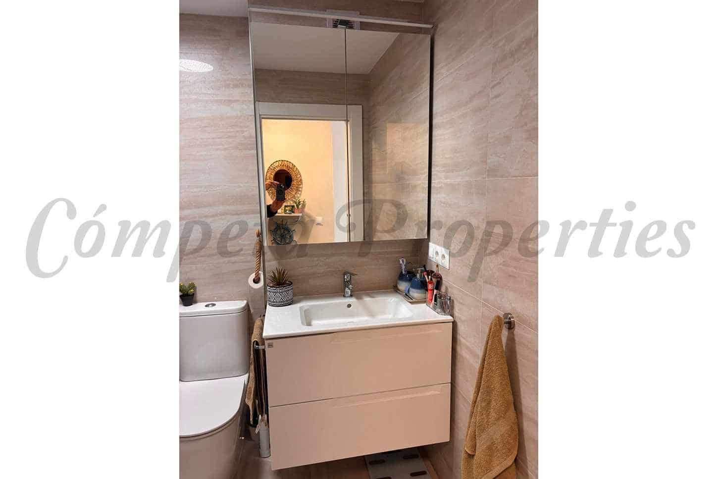 1 quarto Apartamento para venda em Torrox com piscina - 197 000 € (Ref: 9551997)