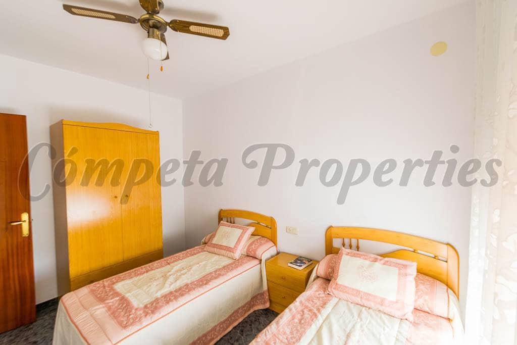 3 soveværelse Byhus til leje i Torrox - € 700 (Ref: 9558803)