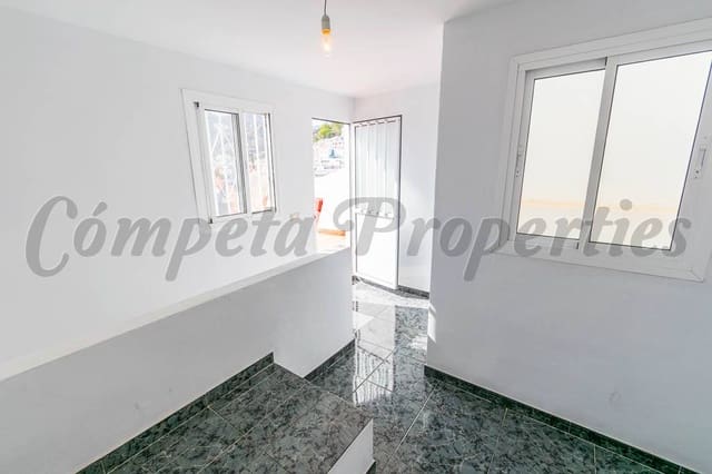 3 soveværelse Byhus til leje i Torrox - € 700 (Ref: 9558803)