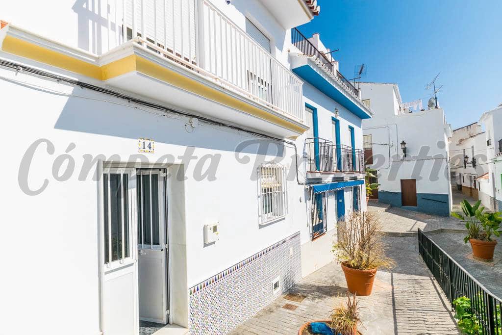 3 soveværelse Byhus til leje i Torrox - € 700 (Ref: 9558803)