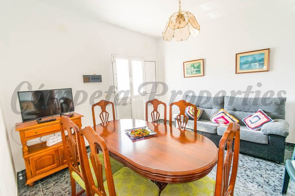 3 soveværelse Byhus til leje i Torrox - € 700 (Ref: 9558803)