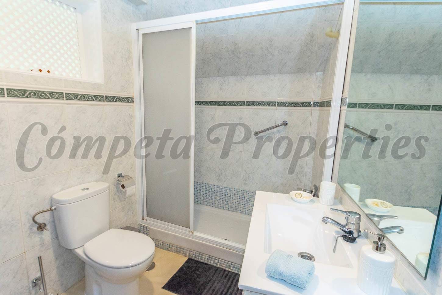 3 soveværelse Byhus til leje i Torrox - € 750 (Ref: 9562211)