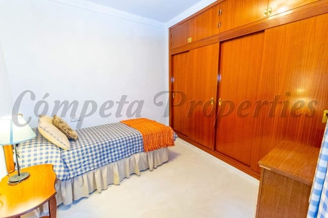 3 soveværelse Byhus til leje i Torrox - € 750 (Ref: 9562211)