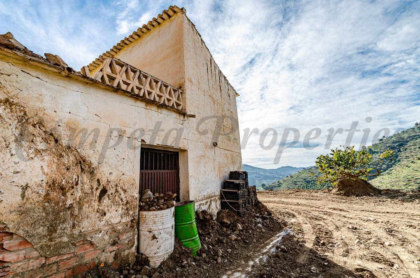 Finca/Landehus til salg i Competa - € 212.000 (Ref: 9572210)