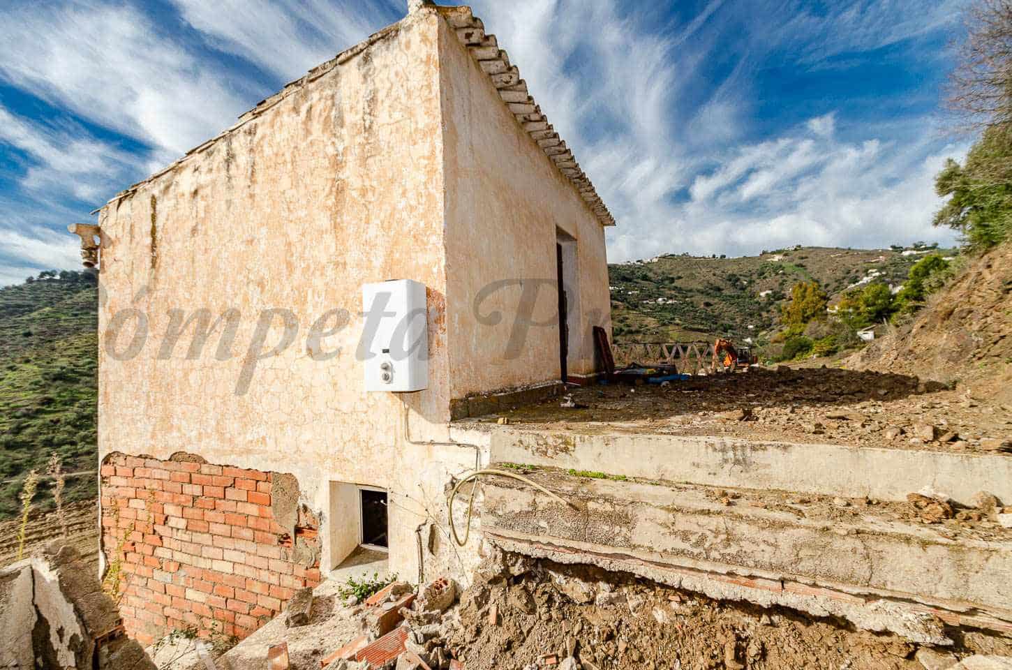 Finca/Landehus til salg i Competa - € 212.000 (Ref: 9572210)