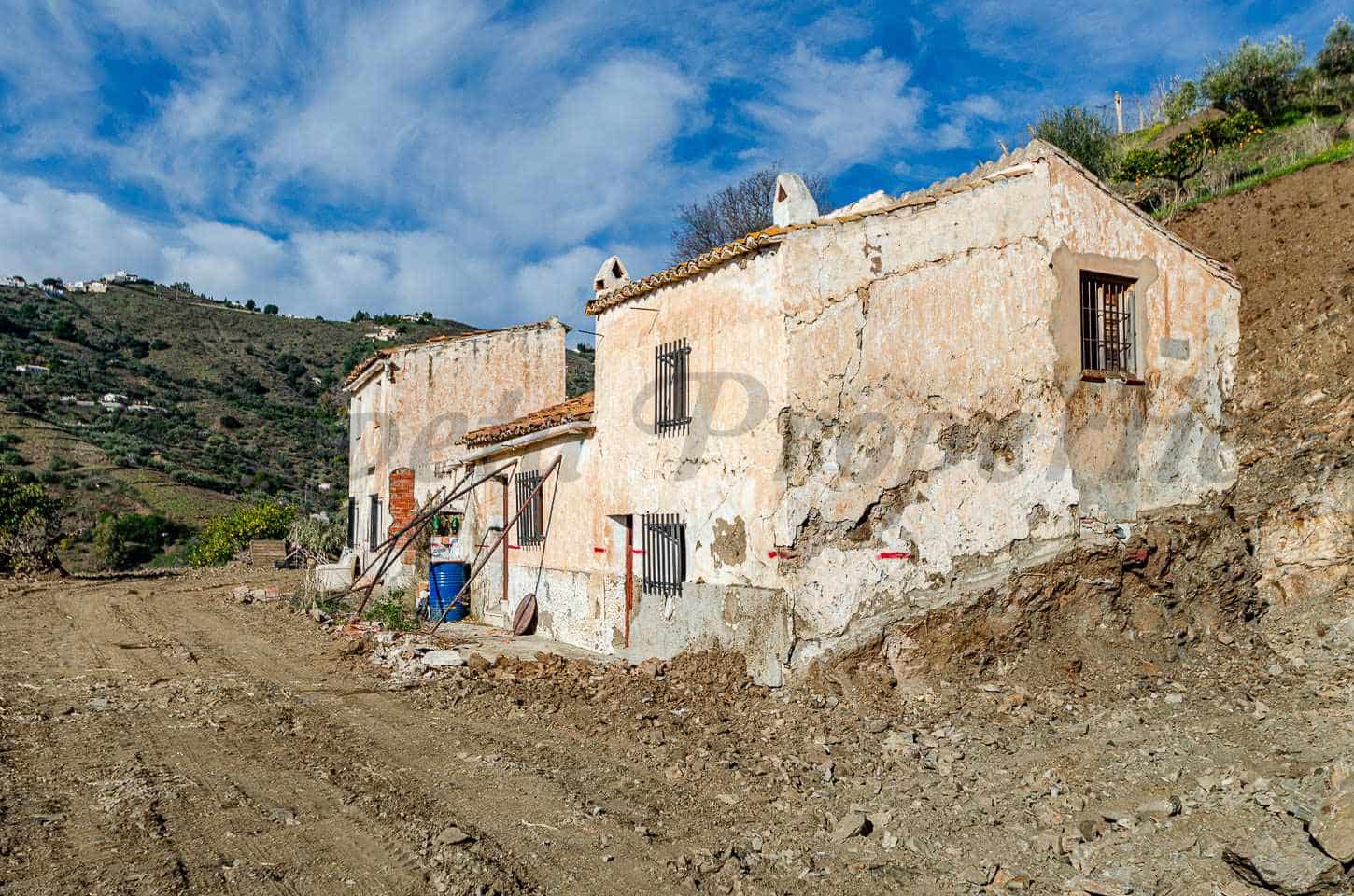 Finca/Landehus til salg i Competa - € 212.000 (Ref: 9572210)