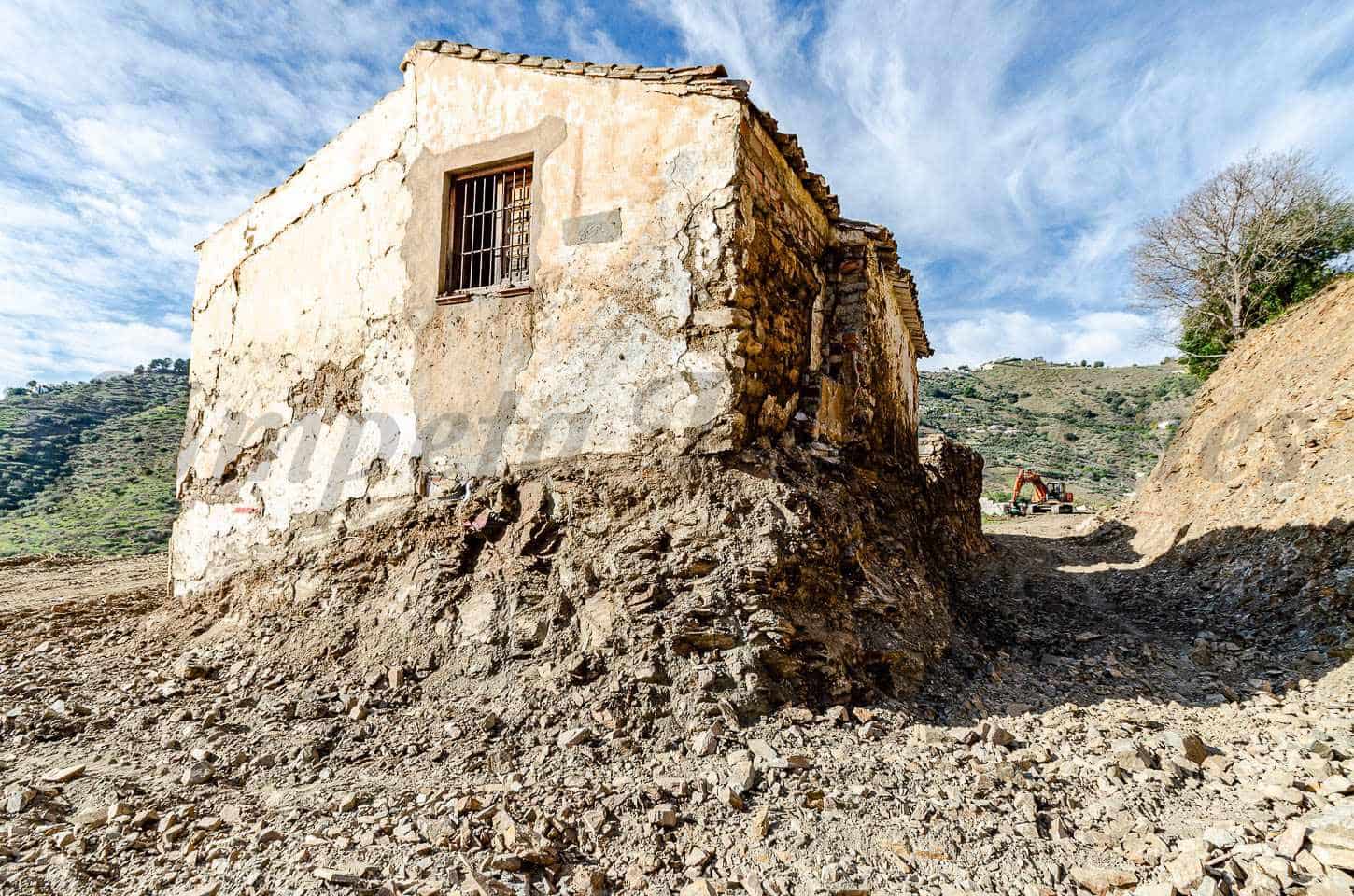 Finca/Landehus til salg i Competa - € 212.000 (Ref: 9572210)