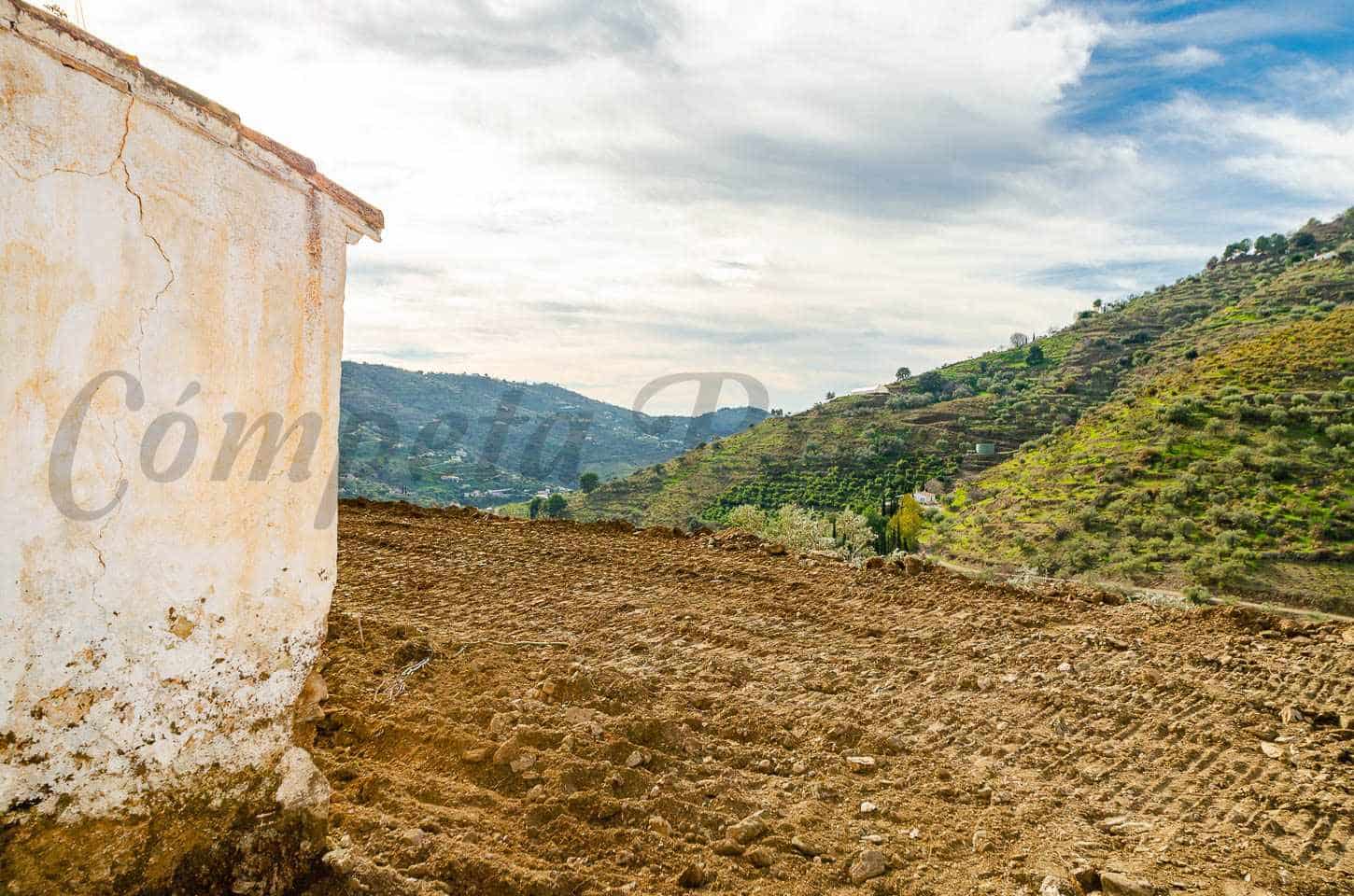 Finca/Landehus til salg i Competa - € 110.000 (Ref: 9572277)