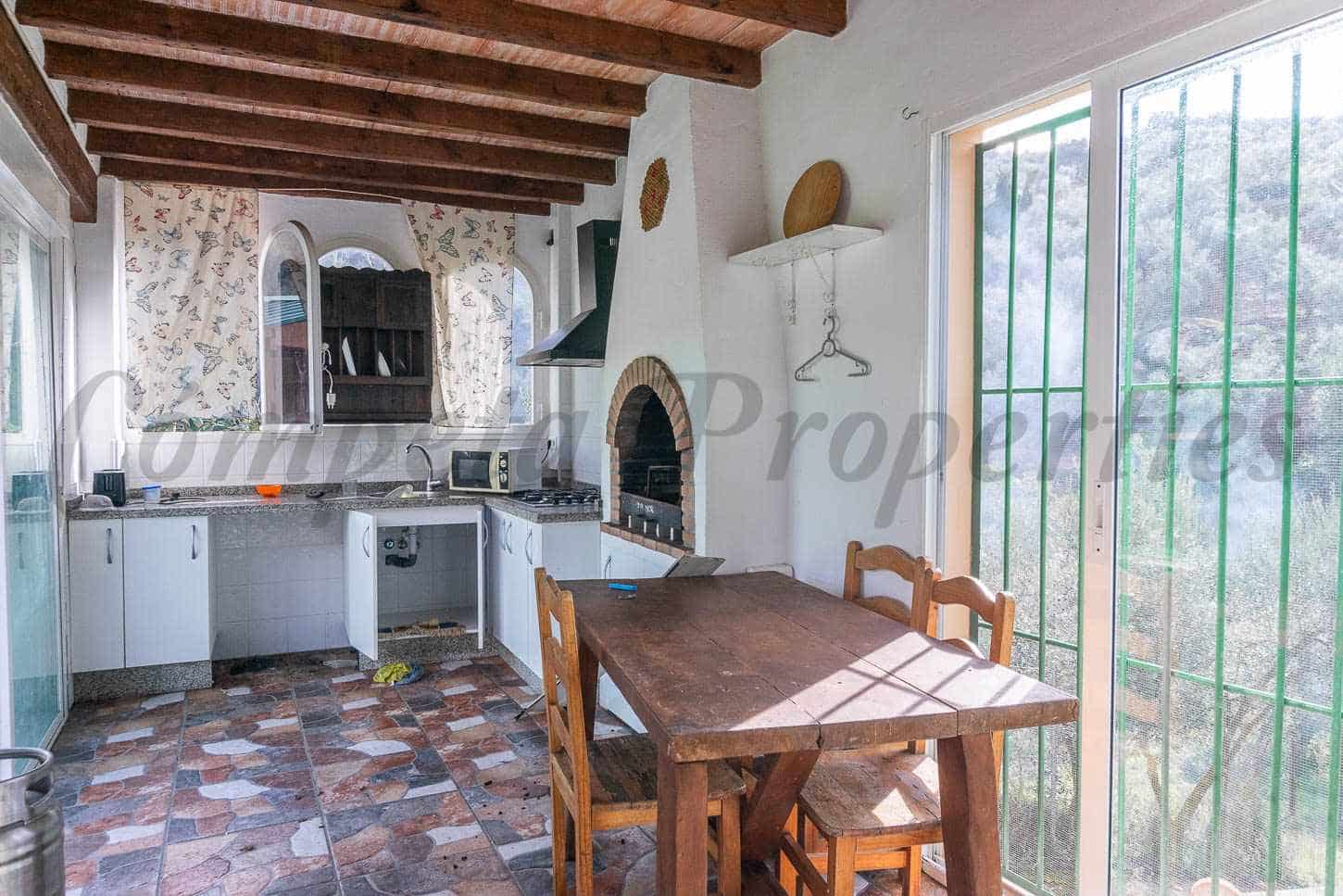 5 sovrum Villa till salu i Comares med pool - 295 000 € (Ref: 9575035)