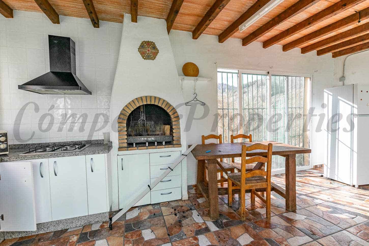 5 sovrum Villa till salu i Comares med pool - 295 000 € (Ref: 9575035)