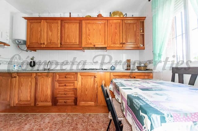 5 sovrum Villa till salu i Comares med pool - 295 000 € (Ref: 9575035)