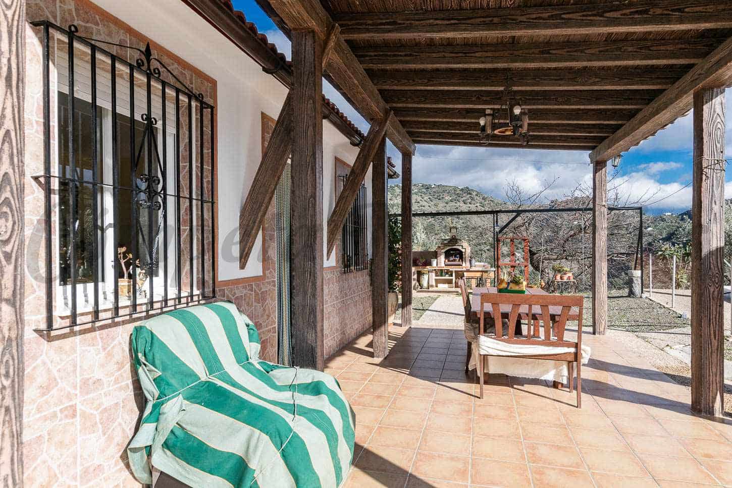 5 sovrum Villa till salu i Comares med pool - 295 000 € (Ref: 9575035)