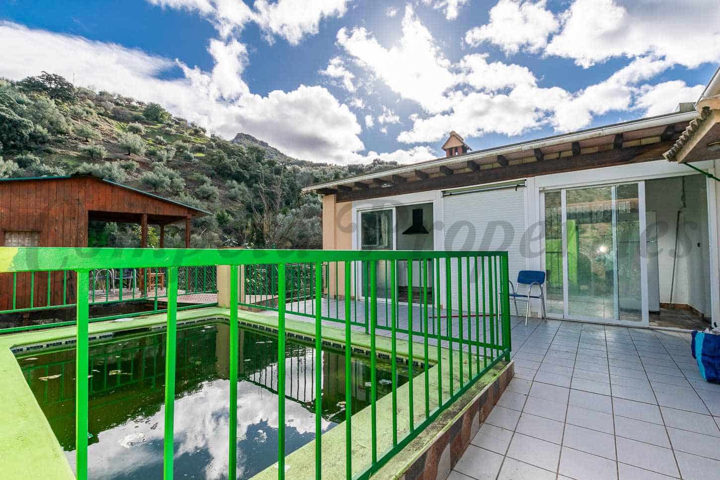 5 sovrum Villa till salu i Comares med pool - 295 000 € (Ref: 9575035)