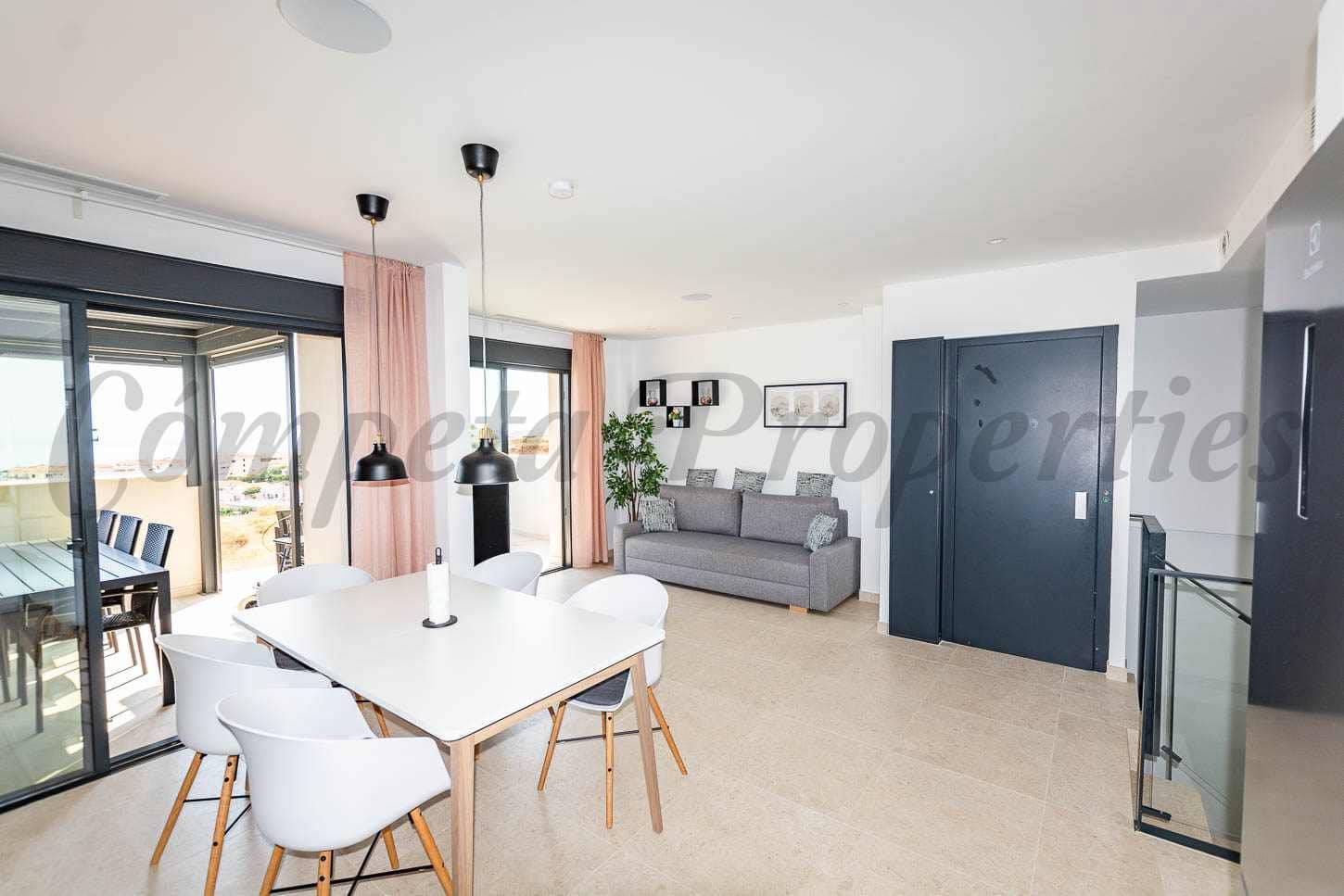 3 makuuhuone Rivitalo myytävänä paikassa Torrox-Costa mukana uima-altaan 
autotalli - 565 000 € (Ref: 9580363)