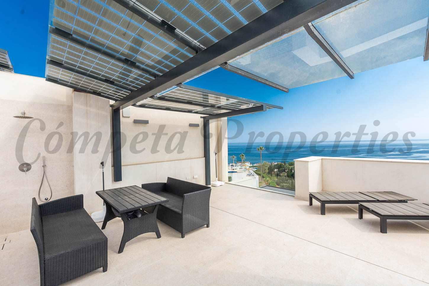 3 makuuhuone Rivitalo myytävänä paikassa Torrox-Costa mukana uima-altaan 
autotalli - 565 000 € (Ref: 9580363)