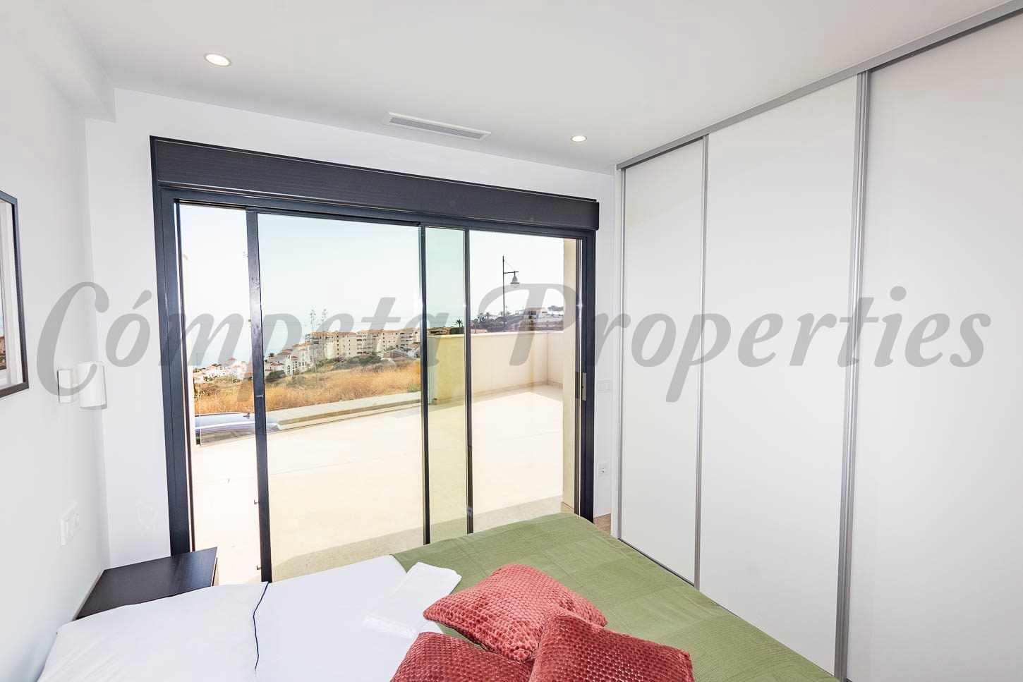 3 makuuhuone Rivitalo myytävänä paikassa Torrox-Costa mukana uima-altaan 
autotalli - 565 000 € (Ref: 9580363)