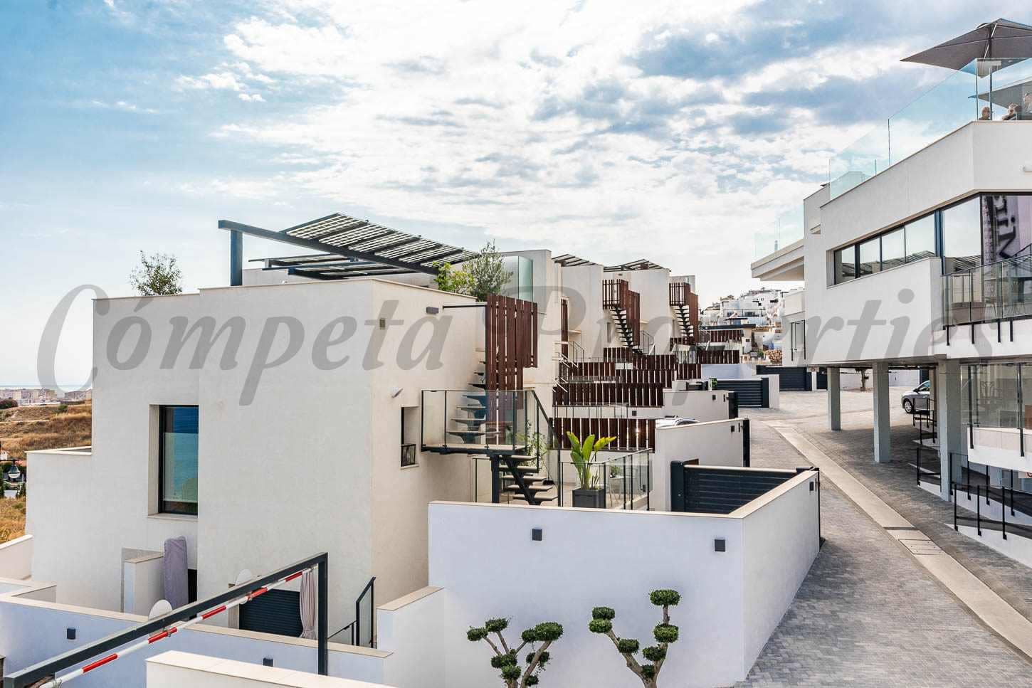 3 makuuhuone Rivitalo myytävänä paikassa Torrox-Costa mukana uima-altaan 
autotalli - 565 000 € (Ref: 9580363)