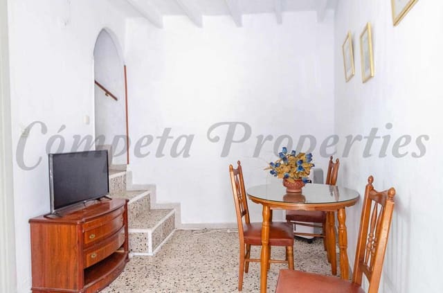 2 makuuhuone Omakotitalo myytävänä paikassa Torrox - 115 000 € (Ref: 9583478)