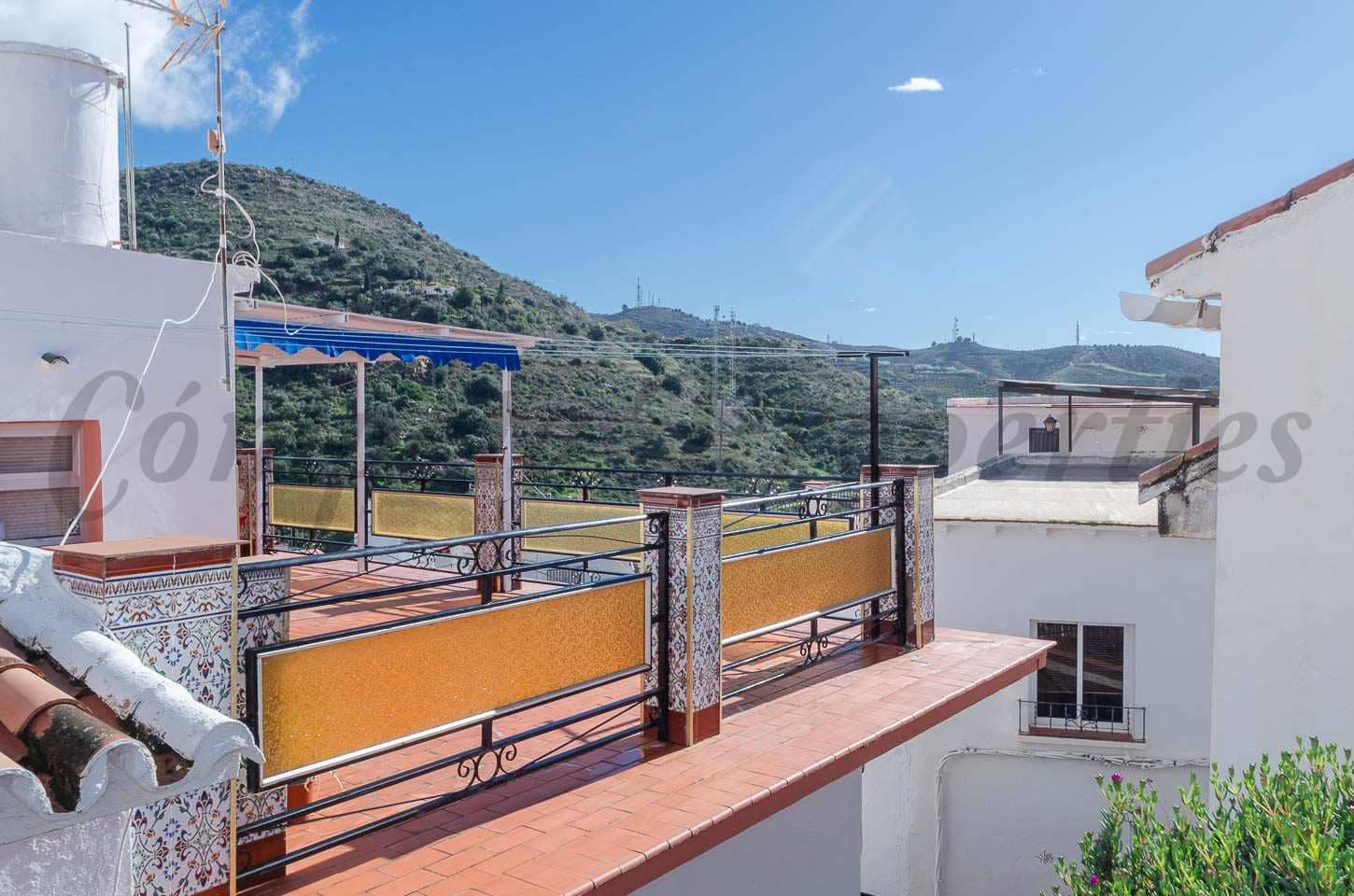 2 makuuhuone Omakotitalo myytävänä paikassa Torrox - 115 000 € (Ref: 9583478)