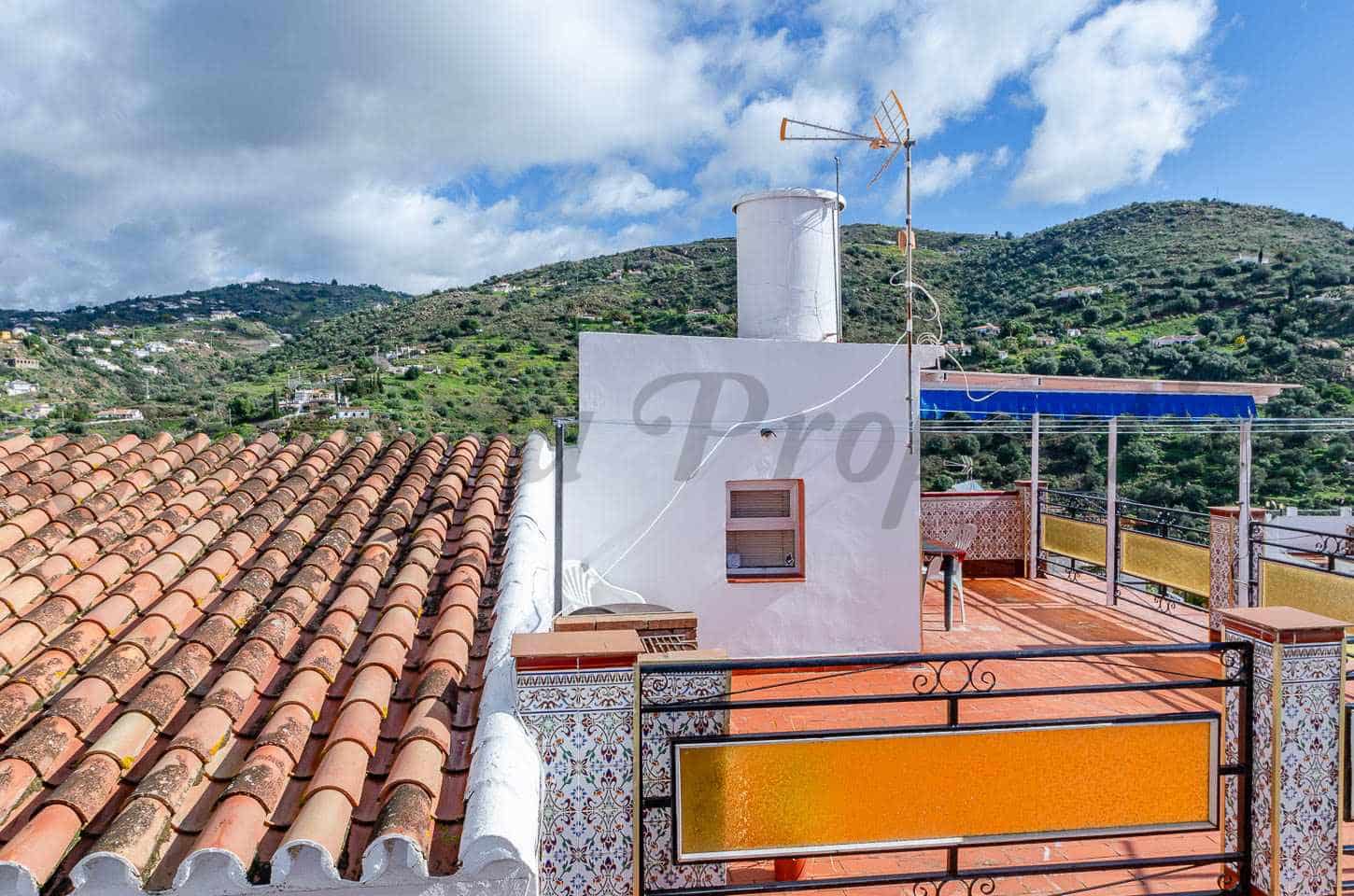 2 makuuhuone Omakotitalo myytävänä paikassa Torrox - 115 000 € (Ref: 9583478)