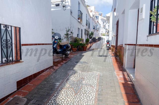 2 makuuhuone Omakotitalo myytävänä paikassa Torrox - 115 000 € (Ref: 9583478)