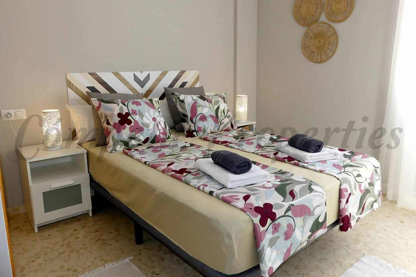 2 slaapkamer Appartement te huur in El Morche - € 800 (Ref: 9584970)