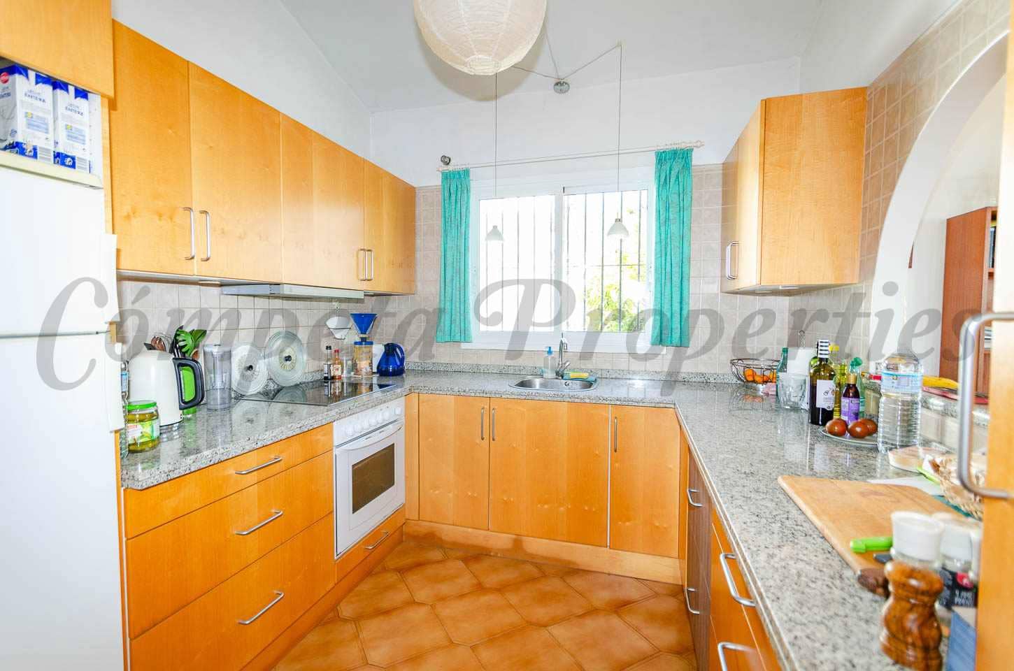 3 sovrum Finca/Hus på landet till salu i Torrox med garage - 299 000 € (Ref: 9592210)