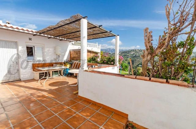 3 sovrum Finca/Hus på landet till salu i Torrox med garage - 299 000 € (Ref: 9592210)