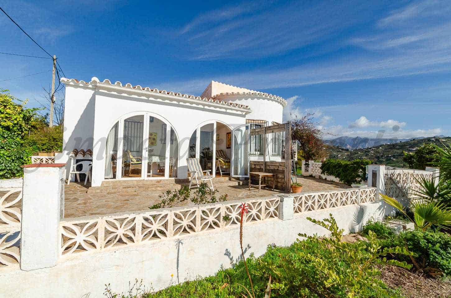 3 sovrum Finca/Hus på landet till salu i Torrox med garage - 299 000 € (Ref: 9592210)