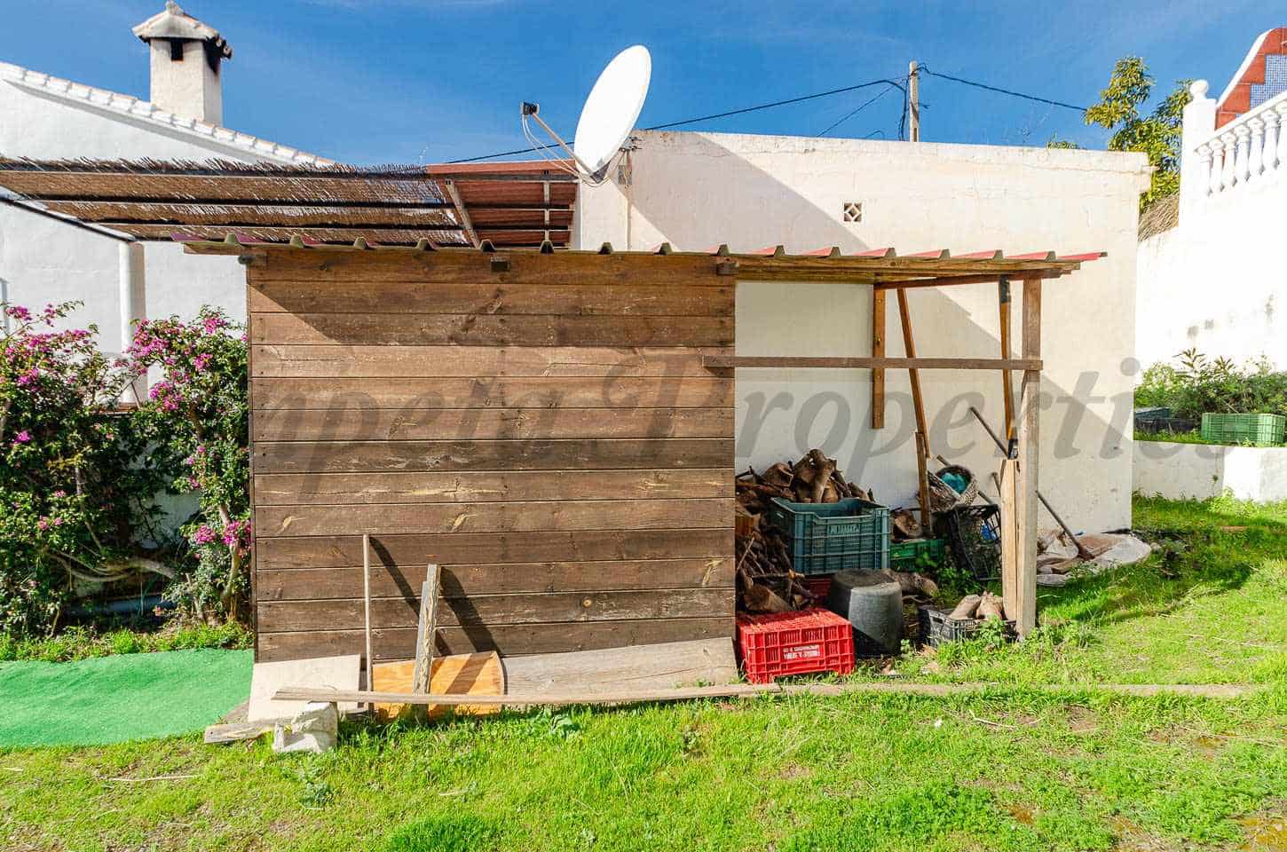 3 sovrum Finca/Hus på landet till salu i Torrox med garage - 299 000 € (Ref: 9592210)