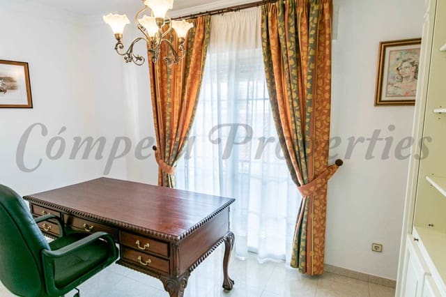 Apartamento de 4 habitaciones en Cómpeta en alquiler - 1.100 € (Ref: 9606790)