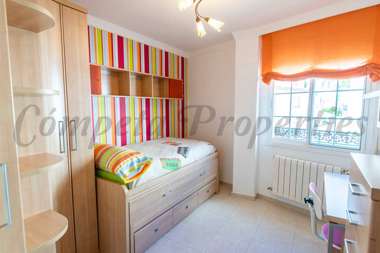 4 soveværelse Lejlighed til leje i Competa - € 1.100 (Ref: 9606790)