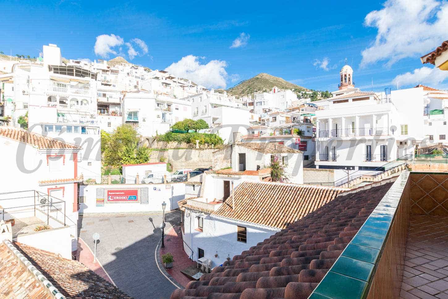 4 soveværelse Lejlighed til leje i Competa - € 1.100 (Ref: 9606790)