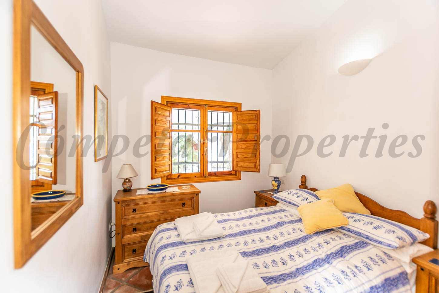 3 bedroom Villa for sale in Competa with pool - € 435,000 (Ref: 9609499)