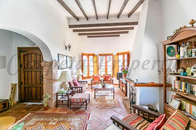 3 bedroom Villa for sale in Cómpeta with pool - € 435,000 (Ref: 9609499)