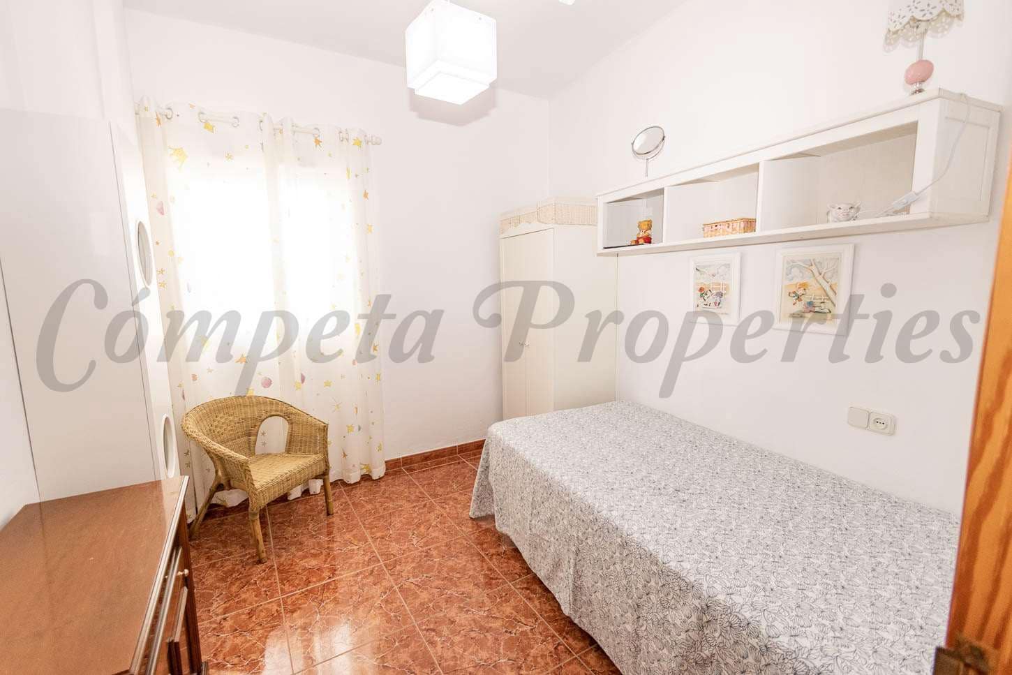 Casa de 3 habitaciones en Torrox en alquiler - 750 € (Ref: 9610200)