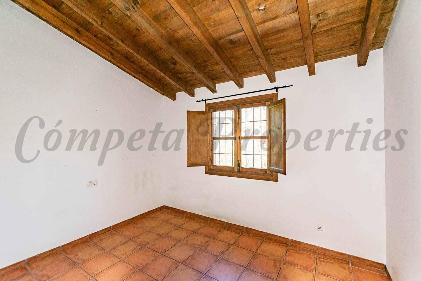 3 bedroom Finca/Country House for sale in Competa with pool garage - € 435,000 (Ref: 9618630)