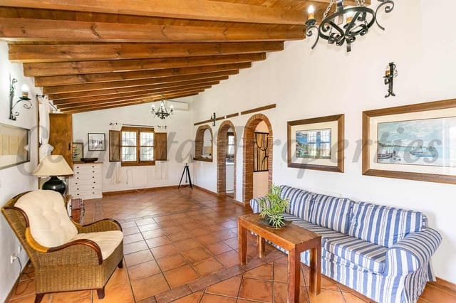 3 bedroom Finca/Country House for sale in Cómpeta with pool garage - € 435,000 (Ref: 9618630)