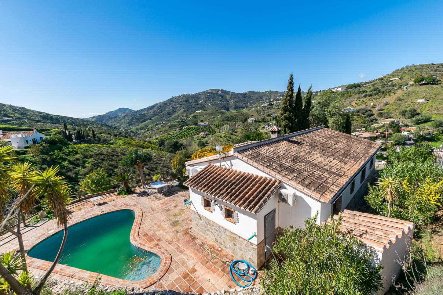 3 bedroom Finca/Country House for sale in Competa with pool garage - € 435,000 (Ref: 9618630)