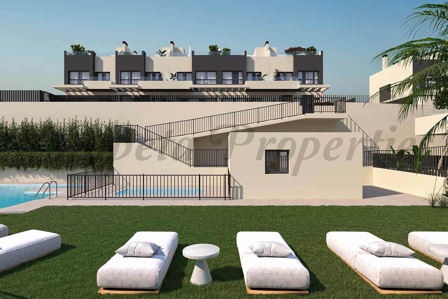 4 sypialnia Dom szeregowy na sprzedaż w Torre del Mar z basenem garażem - 693 000 € (Ref: 9628358)