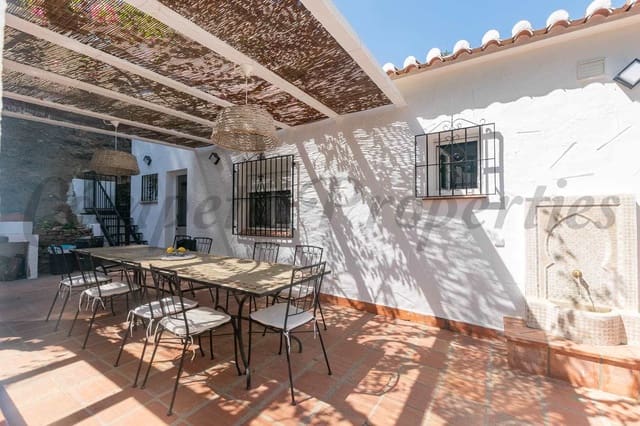 6 makuuhuone Maalaistalo myytävänä paikassa Torrox mukana uima-altaan 
autotalli - 770 000 € (Ref: 9629204)